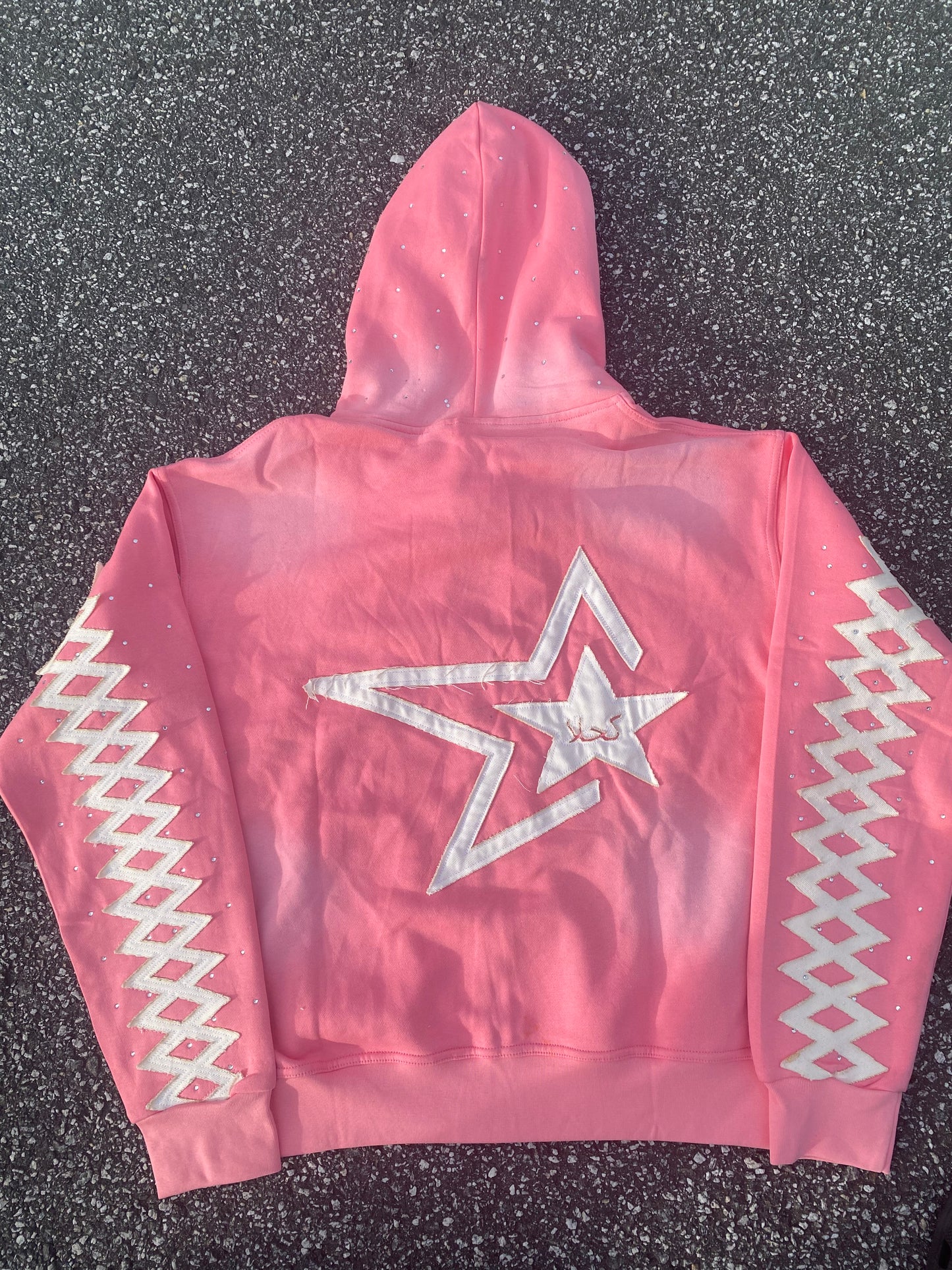 𝐏𝐈𝐍𝐊 𝐊𝐀𝐇𝐋𝐀 𝐇𝐎𝐎𝐃𝐈𝐄