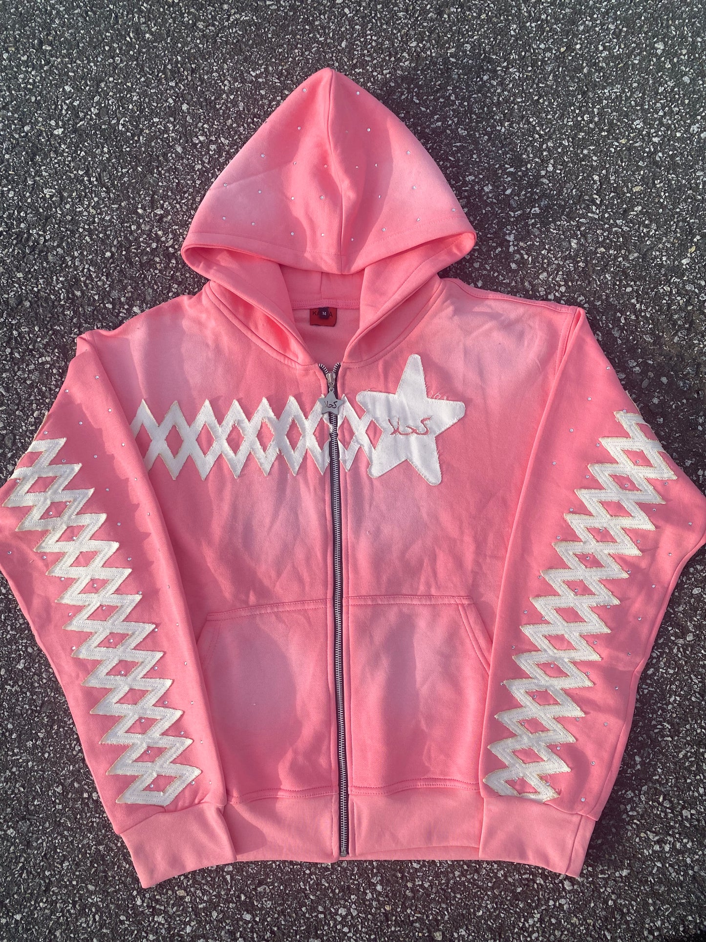 𝐏𝐈𝐍𝐊 𝐊𝐀𝐇𝐋𝐀 𝐇𝐎𝐎𝐃𝐈𝐄