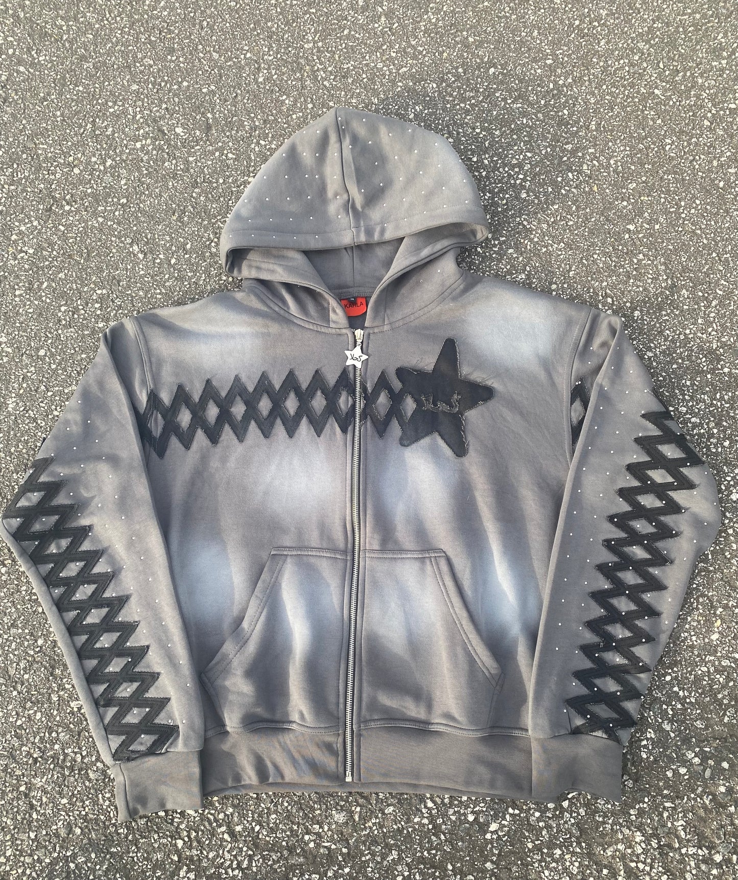 𝐆𝐑𝐄𝐘 𝐊𝐀𝐇𝐋𝐀 𝐇𝐎𝐎𝐃𝐈𝐄